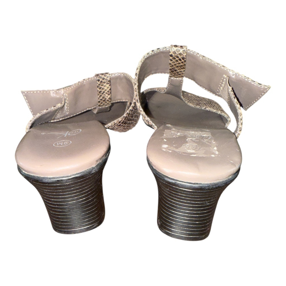 Women's Snake Print Sandals with Decorative Straps, Size 9, Silver - Picture 2 of 3